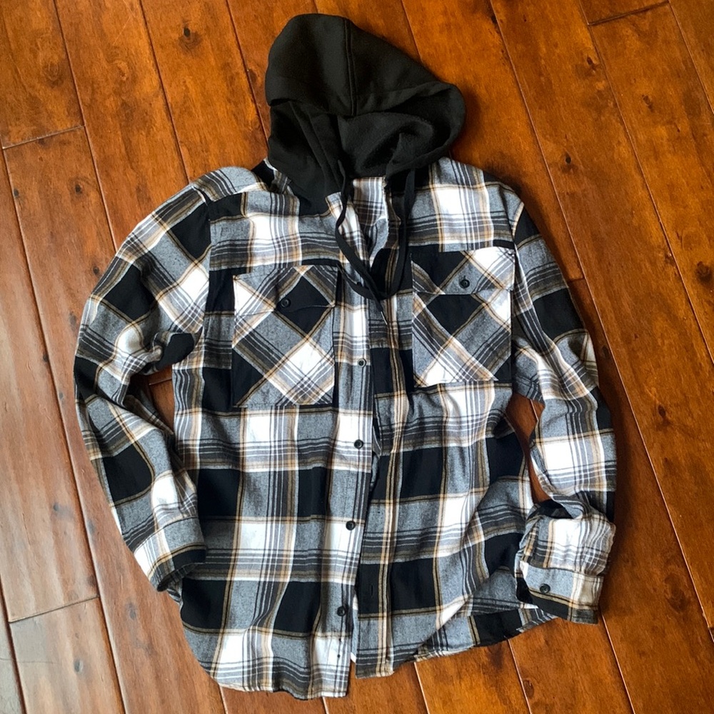 Men’s flannel size medium
